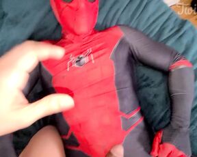 Erick Hall aka twinkbig9 OnlyFans - Loved collaborating with @martysmith playing with him in his Spiderman Costume Like if this made