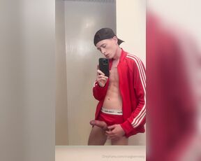 Craig Kennedy aka craigkennedy OnlyFans - # Jerking off my big dick after sport Would you let me fuck you after