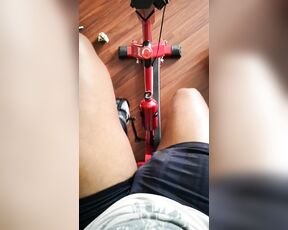 Amadeus aka massively_mode - 07-10-2018 OnlyFans Video - Doing some cardio