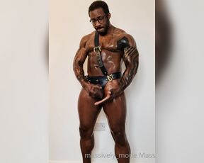 Amadeus aka massively_mode - 10-31-2020 OnlyFans Video - Oil and leather