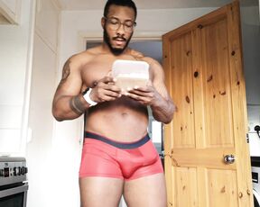 Amadeus aka massively_mode - 01-18-2020 OnlyFans Video - Morning breakfast