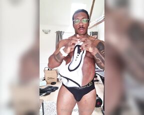 Amadeus aka massively_mode - 12-26-2020 OnlyFans Video - This months bestgay