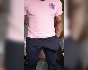 Amadeus aka massively_mode - 02-21-2020 OnlyFans Video - I love getting new joggers