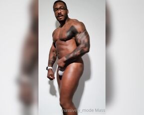 Amadeus aka massively_mode - 11-20-2020 OnlyFans Video - Oh its a thong Friday thongmode