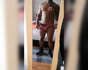 Amadeus aka massively_mode - 12-13-2018 OnlyFans Video - New Nike metcon 4love them