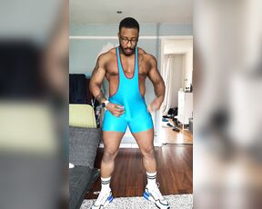 Amadeus aka massively_mode - 03-17-2020 OnlyFans Video - More bug cock this week as I will be at home for 6 days