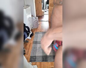 Amadeus aka massively_mode - 03-30-2020 OnlyFans Video - Morning push ups to start the day