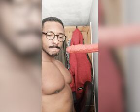 Amadeus aka massively_mode - 05-21-2021 OnlyFans Video - How i test my deepthroat skills