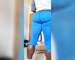 Amadeus aka massively_mode - 09-08-2021 OnlyFans Video - Legs day mean very tight legging