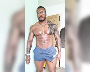 Amadeus aka massively_mode - 01-15-2022 OnlyFans Video - The Aussie make there shorts so short