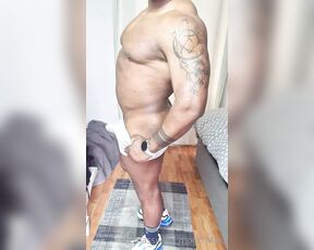 Amadeus aka massively_mode - 05-17-2020 OnlyFans Video - Its hard keeping this thing donw in bodybuilding shorts bestgaylife for 20 monthly subscription use links