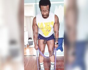 Amadeus aka massively_mode - 05-15-2020 OnlyFans Video - Workout legs