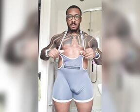 Amadeus aka massively_mode - 08-28-2023 OnlyFans Video - Singlets which one do i wear