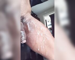 Amadeus aka massively_mode - 04-16-2024 OnlyFans Video - I need a clean up