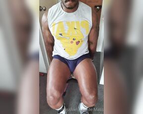 Amadeus aka massively_mode - 06-10-2020 OnlyFans Video - I got 3 legs works out today