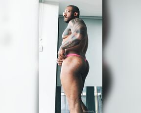 Amadeus aka massively_mode - 10-02-2024 OnlyFans Video - I do love a good song especially when it makes your ass look