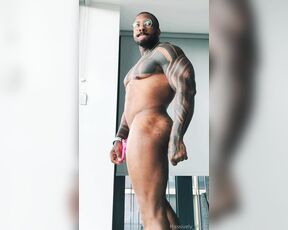 Amadeus aka massively_mode - 10-02-2024 OnlyFans Video - I do love a good song especially when it makes your ass look