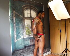 Amadeus aka massively_mode - 06-14-2019 OnlyFans Video - Photo shoot with the awesome superchargedguys_aepx