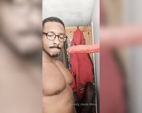 Amadeus aka massively_mode - 09-03-2019 OnlyFans Video - Working on my deep throat skills i need more practice se my links below to save