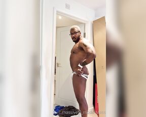 Amadeus aka massively_mode - 08-07-2020 OnlyFans Video - Getting ready for the gym