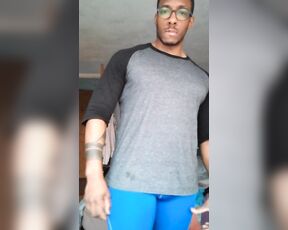 Amadeus aka massively_mode - 03-25-2018 OnlyFans Video - leg day done