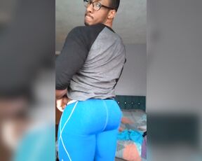 Amadeus aka massively_mode - 03-25-2018 OnlyFans Video - leg day done