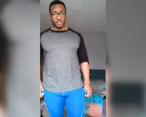 Amadeus aka massively_mode - 03-25-2018 OnlyFans Video - leg day done