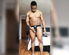 Amadeus aka massively_mode - 04-30-2018 OnlyFans Video - Bulge City people