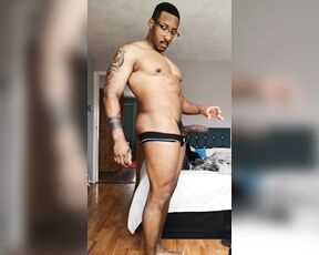 Amadeus aka massively_mode - 04-30-2018 OnlyFans Video - Bulge City people