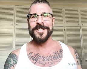 ROCCO STEELE aka roccosteelenyc - 05-06-2020 OnlyFans Video - ROCCO TALK Episode 3 Viewer Fan Mail, Roccos Italian Kitchen, Whats In My iTunes Library amp