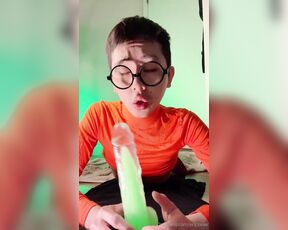 Eric Vee aka ericnvee - 09-04-2023 OnlyFans Video - Jinkies A New Dildo  Velma cosplay Using my Fleshlight til I cum, while riding