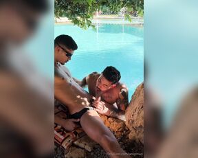 Alejo Ospina aka aospinad - 11-05-2024 OnlyFans Video - do you like having sex by a pool