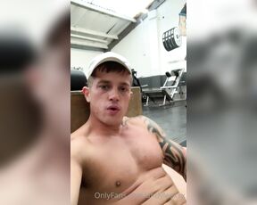 Andy Lee aka andyleexxx - 10-07-2020 OnlyFans Video - I dared our new member to TEAM ANDY to wank off in the gym  Ill