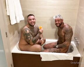 Andy Lee aka andyleexxx - 10-24-2020 OnlyFans Video - Wanna play with my rubber duckie