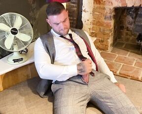 Andy Lee aka andyleexxx - 10-21-2020 OnlyFans Video - Boss man Cumming everywhere in a suit