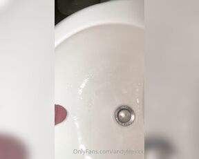 Andy Lee aka andyleexxx - 12-10-2020 OnlyFans Video - Morning wanking in a sink full of cum