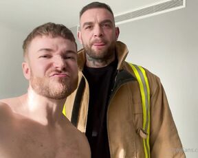 Andy Lee aka andyleexxx - 03-03-2021 OnlyFans Video - Horny gabrielcross gets hosed down by fireman Andy