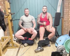 Andy Lee aka andyleexxx - 02-09-2021 OnlyFans Video - Best mates home gym wank together  wank together  best mates forever