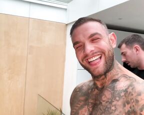 Andy Lee aka andyleexxx - 03-09-2021 OnlyFans Video - Having a laugh with joshmoorexxx jaxxxon1 bigliamxxx there was cum everywhere  do you guys want