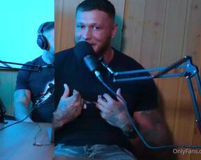 Andy Lee aka andyleexxx - 01-07-2023 OnlyFans Video - Trailer for My first podcast episode of in the hot seat with Andy Lee