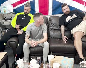 Andy Lee aka andyleexxx - 05-16-2023 OnlyFans Video - Soggy Biscuit Four lads get together to play this classic game This time each lad is