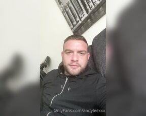 Andy Lee aka andyleexxx - 07-03-2020 OnlyFans Video - Whos going to join me and wank off with me in 2hrs time Thats 9pm uk