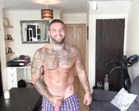 Andy Lee aka andyleexxx - 07-30-2020 OnlyFans Video - Happy Thursday you naughty fuckers