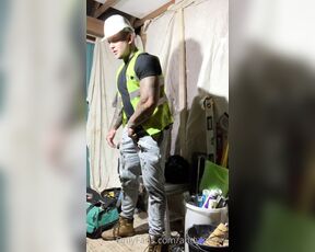 Andy Lee aka andyleexxx - 06-13-2020 OnlyFans Video - Time to get the hammer drill out