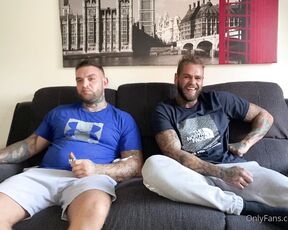 Andy Lee aka andyleexxx - 09-16-2020 OnlyFans Video - A little chat with me and big Harry