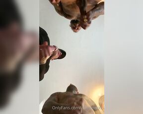 Andy Lee aka andyleexxx - 09-24-2020 OnlyFans Video - Let it rain I will post the full video tomorrow