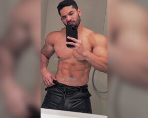 Alejandro Petit aka alejandropetitoficial - 08-19-2024 OnlyFans Video - Les gusta el cuero