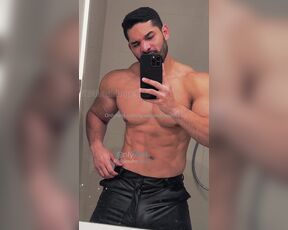 Alejandro Petit aka alejandropetitoficial - 08-19-2024 OnlyFans Video - Les gusta el cuero