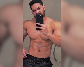 Alejandro Petit aka alejandropetitoficial - 08-19-2024 OnlyFans Video - Les gusta el cuero