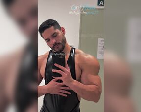 Alejandro Petit aka alejandropetitoficial - 08-24-2024 OnlyFans Video - Que rico me queda esto